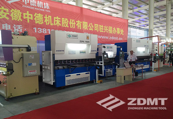 欧宝体育APP下载
折弯机剪板机亮相2016第四届中国厨都酒店用品展览会3